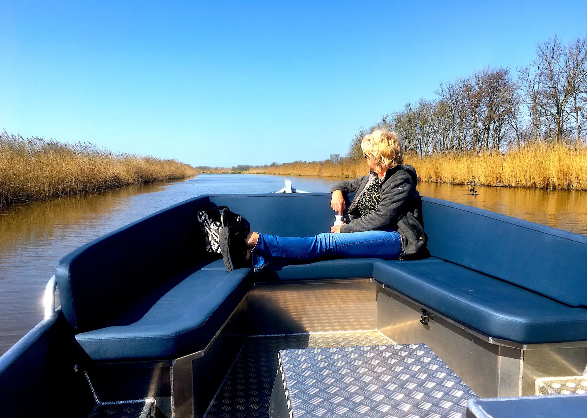 Elektrische sloep Friese wateren genieten natuur