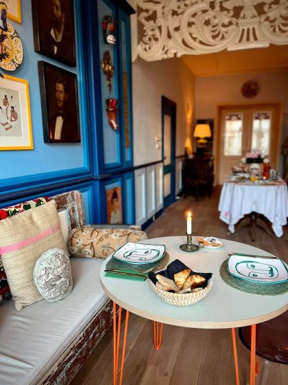 Begin de dag goed met een huisgemaakt ontbijt en een prachtig uitzicht op de historische monumenten.